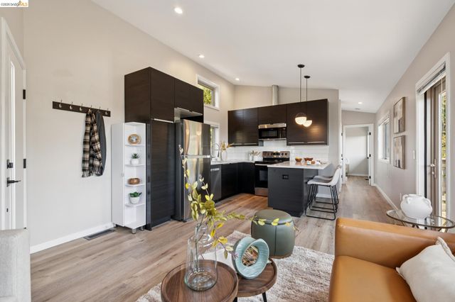 7450 Terrace Dr, El Cerrito, CA 94530