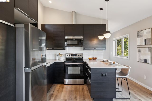 7450 Terrace Dr, El Cerrito, CA 94530