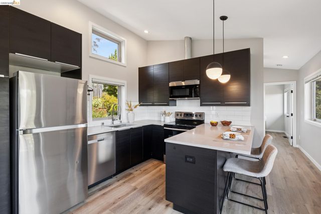 7450 Terrace Dr, El Cerrito, CA 94530
