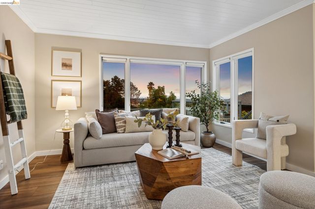 7450 Terrace Dr, El Cerrito, CA 94530