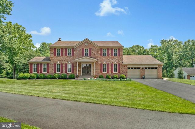 933 HOLLY CREEK DR, Great Falls, VA 22066