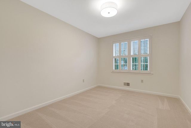 933 HOLLY CREEK DR, Great Falls, VA 22066