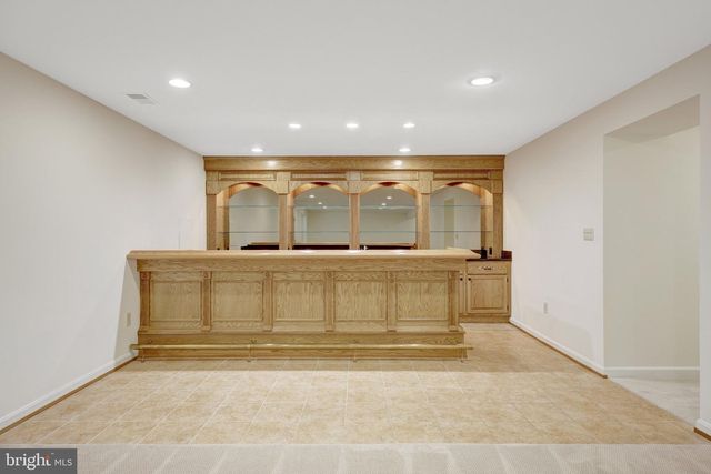 933 HOLLY CREEK DR, Great Falls, VA 22066