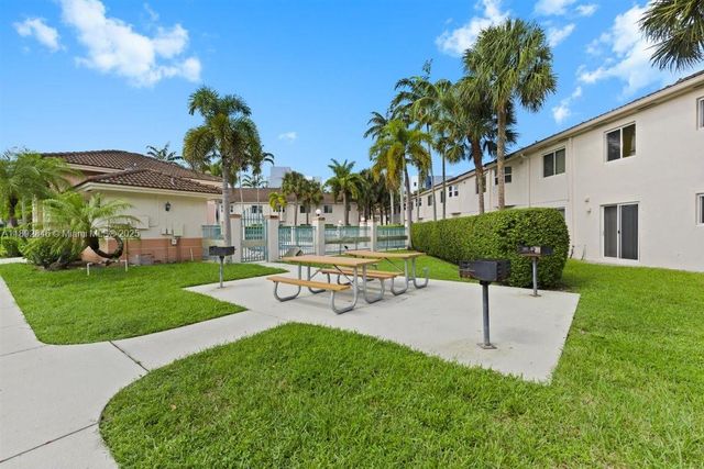 7780 NW 22nd Ct 201, Pembroke Pines, FL 33024