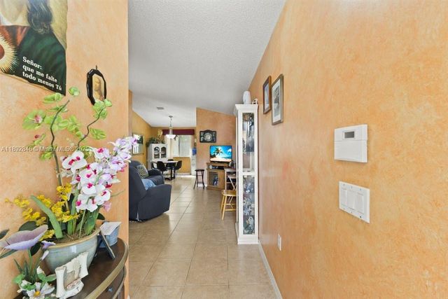 7780 NW 22nd Ct 201, Pembroke Pines, FL 33024