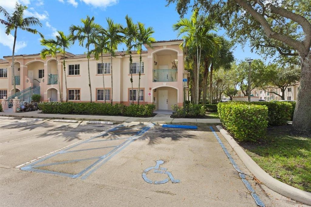 7780 NW 22nd Ct 201, Pembroke Pines, FL 33024
