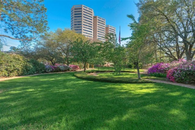 101 Westcott Street 802, Houston, TX 77007