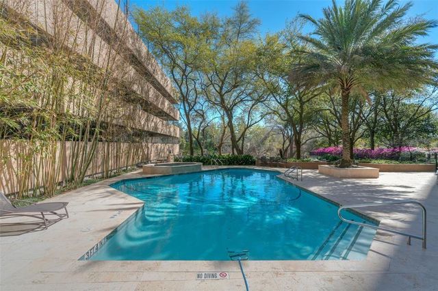 101 Westcott Street 802, Houston, TX 77007