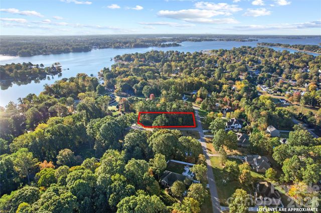 254 Woodstream Circle, Mooresville, NC 28117