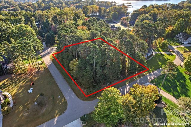 254 Woodstream Circle, Mooresville, NC 28117