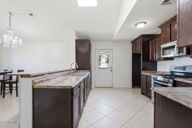 706 BLAKE Place, El Paso, TX 79928
