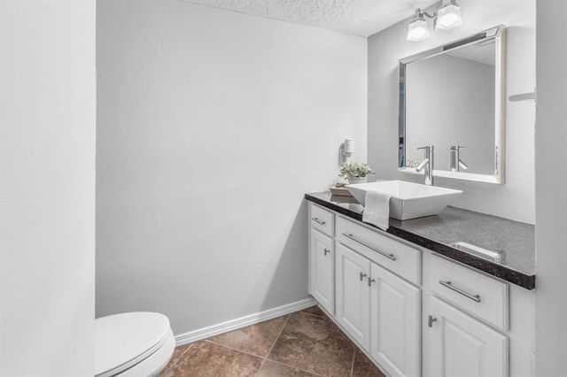 2719 Holcomb Road, Orange, TX 77632