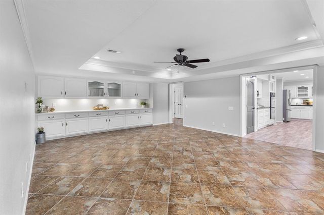 2719 Holcomb Road, Orange, TX 77632