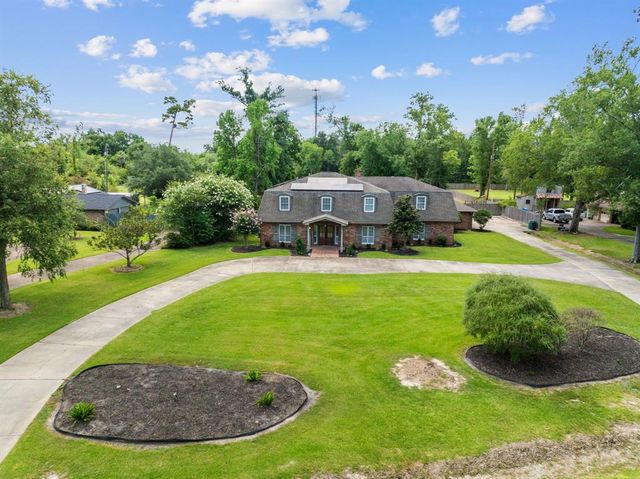 2719 Holcomb Road, Orange, TX 77632