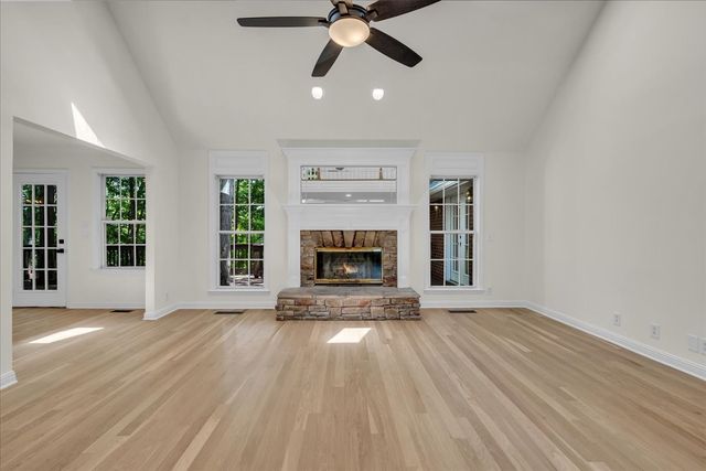 3701 Henricks Hill Dr, Smyrna, TN 37167