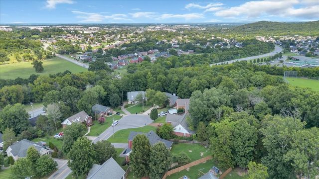 3701 Henricks Hill Dr, Smyrna, TN 37167