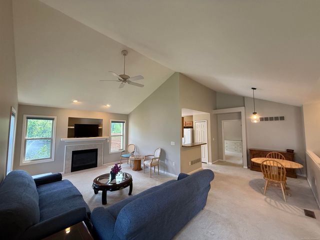 119 Pondview Court, Brighton, MI 48116