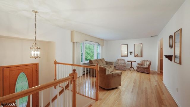 37 Ambar Pl, Bernardsville Boro, NJ 07924
