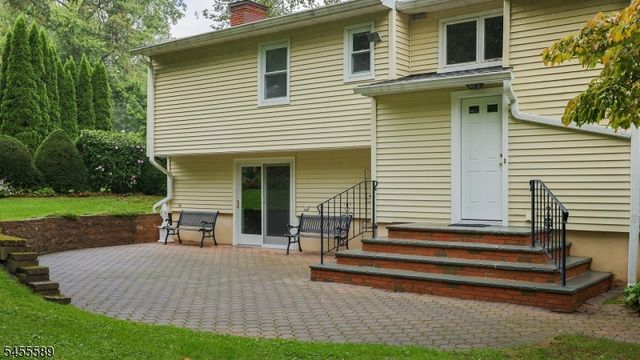 37 Ambar Pl, Bernardsville Boro, NJ 07924