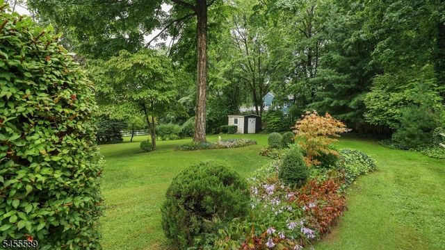 37 Ambar Pl, Bernardsville Boro, NJ 07924