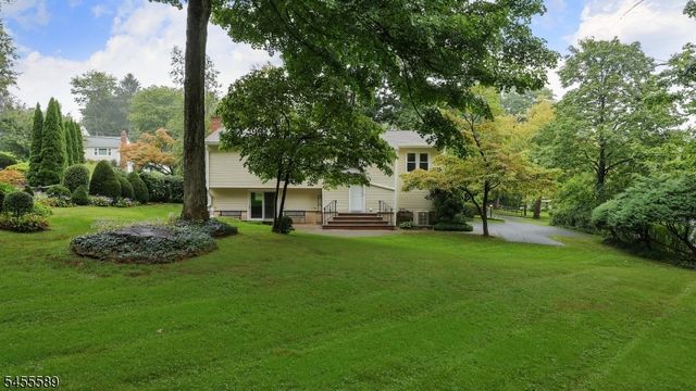 37 Ambar Pl, Bernardsville Boro, NJ 07924