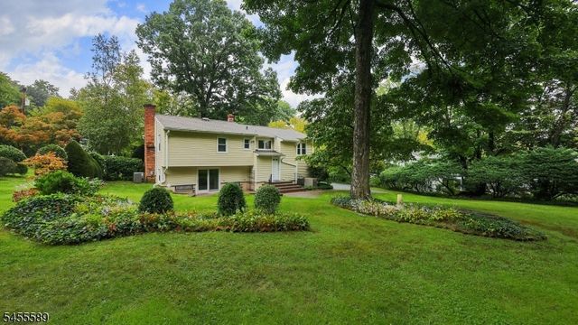 37 Ambar Pl, Bernardsville Boro, NJ 07924