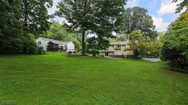 37 Ambar Pl, Bernardsville Boro, NJ 07924