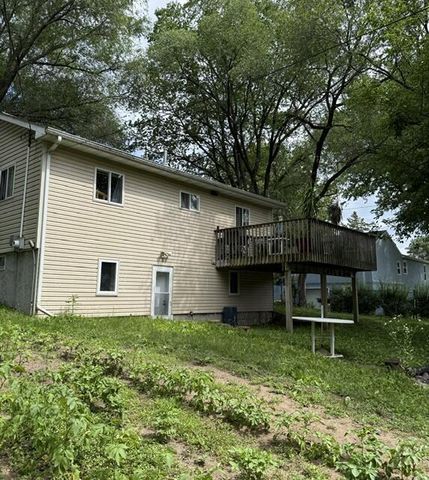 4114 Bank DRIVE, La Crosse, WI 54601