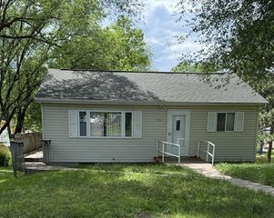 4114 Bank DRIVE, La Crosse, WI 54601