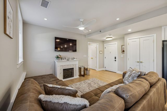 707 Georgia Avenue #302, Chattanooga, TN 37402