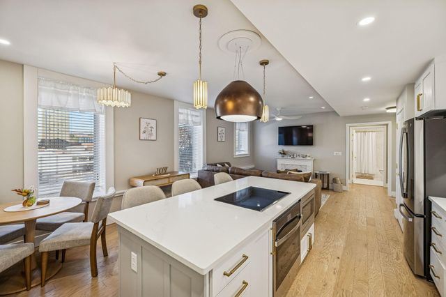 707 Georgia Avenue #302, Chattanooga, TN 37402