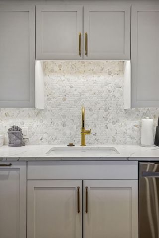 707 Georgia Avenue #302, Chattanooga, TN 37402