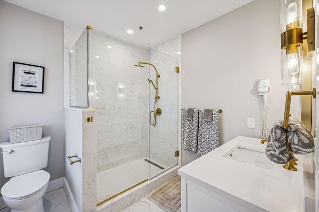 707 Georgia Avenue #302, Chattanooga, TN 37402
