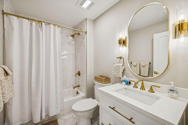 707 Georgia Avenue #302, Chattanooga, TN 37402