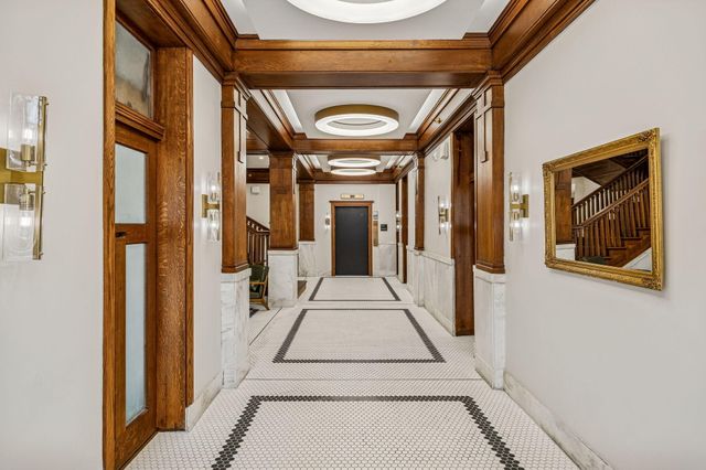707 Georgia Avenue #302, Chattanooga, TN 37402