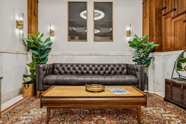 707 Georgia Avenue #302, Chattanooga, TN 37402