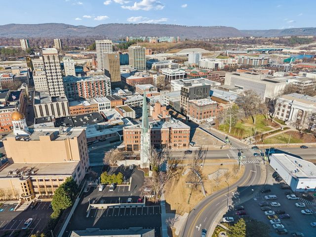 707 Georgia Avenue #302, Chattanooga, TN 37402