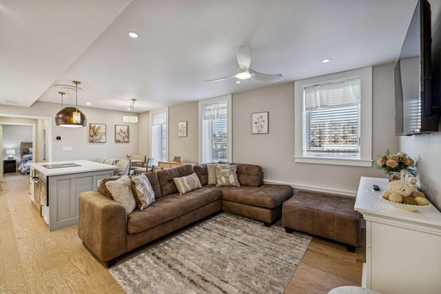 707 Georgia Avenue #302, Chattanooga, TN 37402