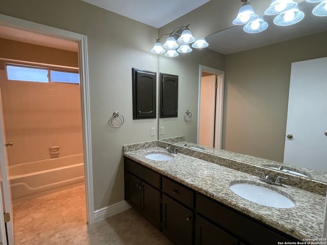 13731 Oak Pebble, San Antonio, TX 78232