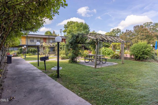 807 W Trinity Avenue 252, Durham, NC 27701