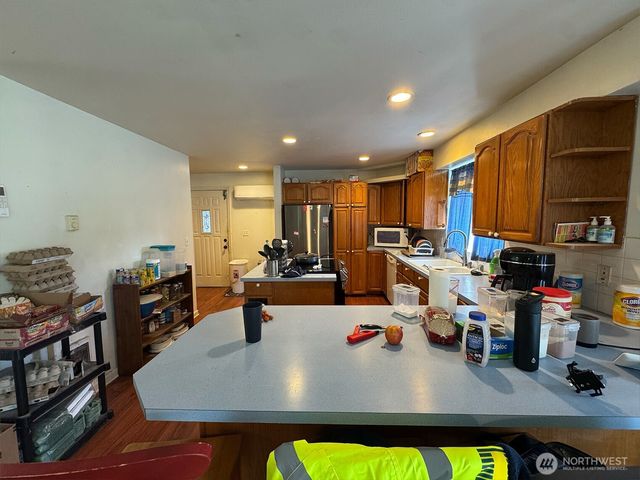 16491 E State Route 3, Allyn, WA 98524