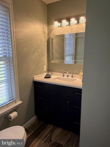 4795 S PARK CT, Woodbridge, VA 22193