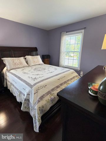 4795 S PARK CT, Woodbridge, VA 22193
