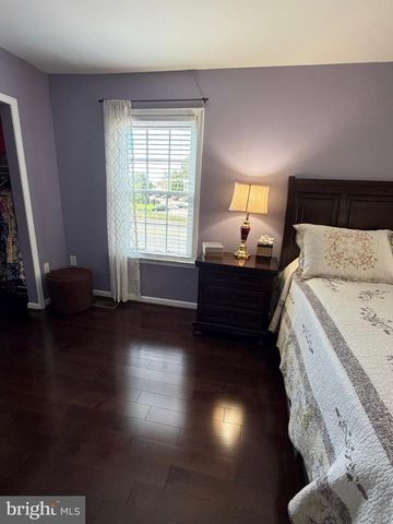 4795 S PARK CT, Woodbridge, VA 22193