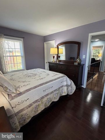 4795 S PARK CT, Woodbridge, VA 22193