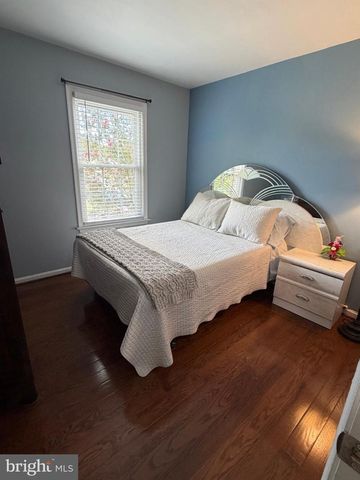 4795 S PARK CT, Woodbridge, VA 22193