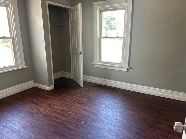 3838 Avondale Avenue, Northwoods, MO 63121