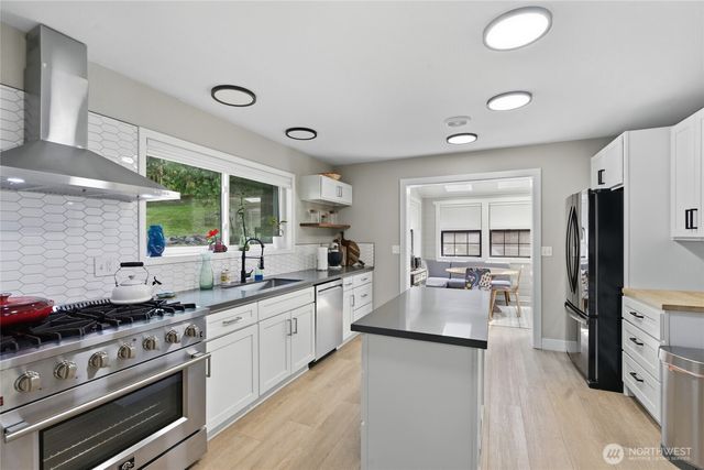 9300 86th Avenue NW, Gig Harbor, WA 98332