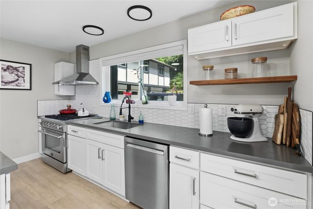 9300 86th Avenue NW, Gig Harbor, WA 98332