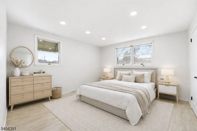 35 Montclair Ave, Clifton City, NJ 07011